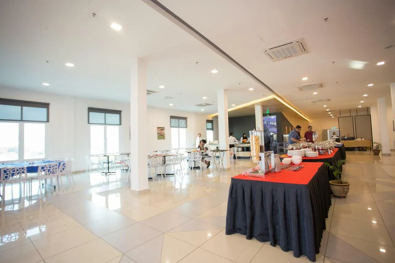 Hotel Adya Express Chenang Pantai Cenang  3*, Pantai Cenang (Langkawi) Malaisie